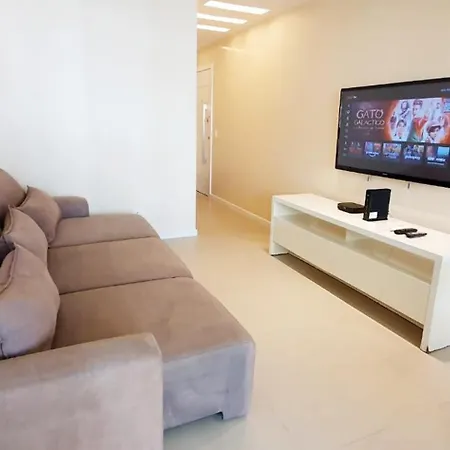 Apartamento em frente à Praia da Barra da Tijuca-2
